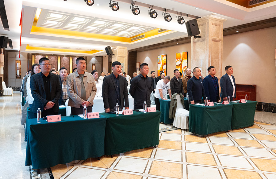 煥新升級聚力同行｜盼盼地板新品發布會漢川啟幕，2026 首批爆單 85 車！